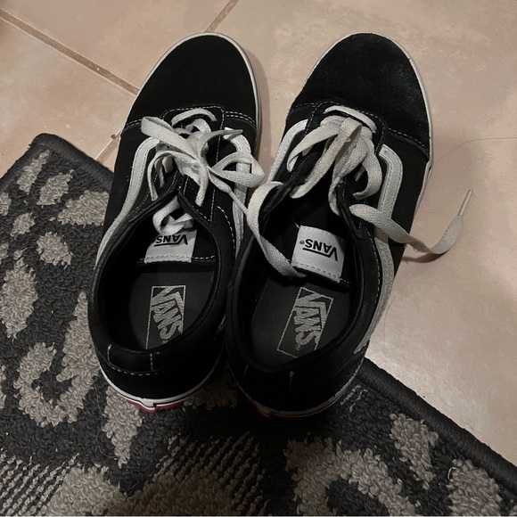 Black classic vans - Picture 2 of 3